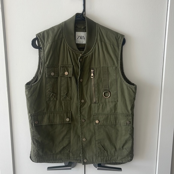 Mens green vest - Picture 1 of 2